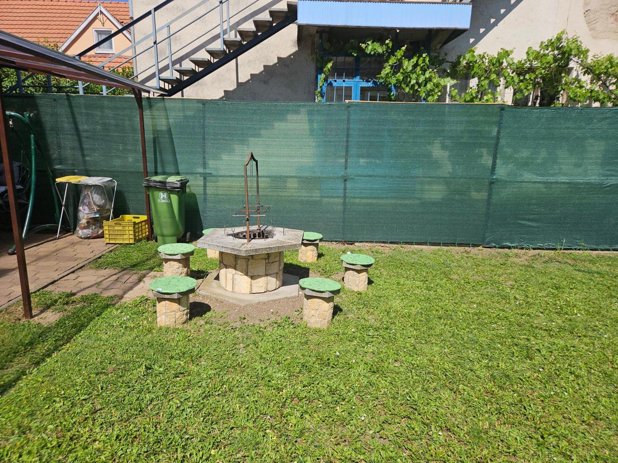 ADA 2 Apartmanház Hajduszoboszlo Exterior foto