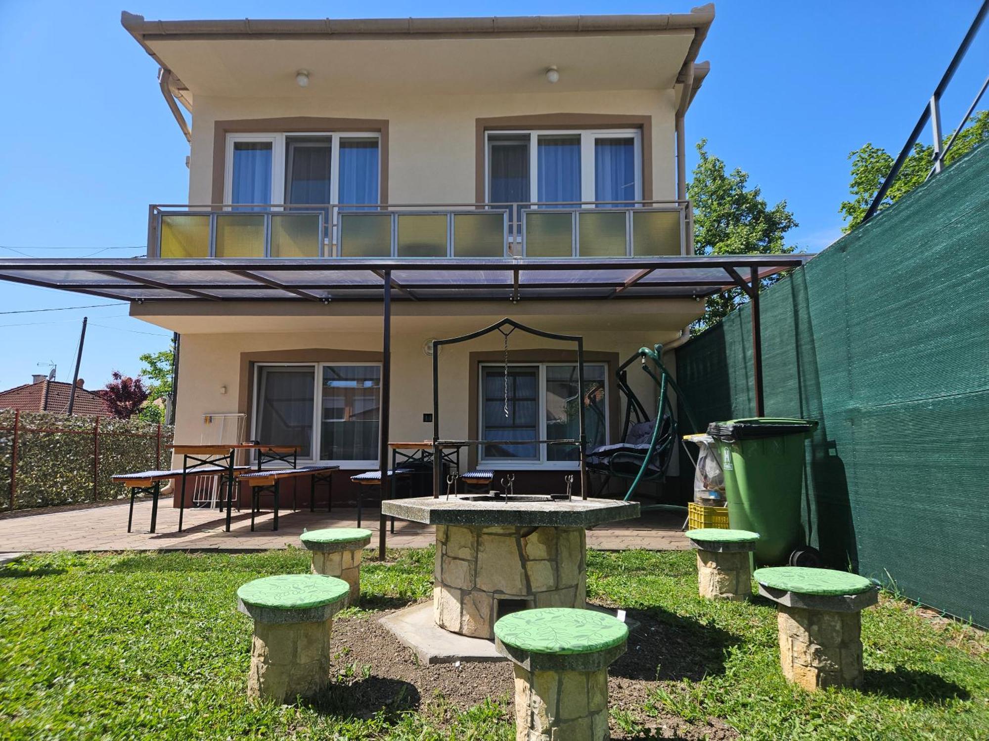 ADA 2 Apartmanház Hajduszoboszlo Exterior foto